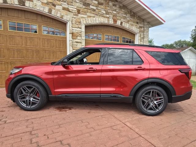 New 2026 Rapid Red Metallic Tinted Clearcoat Ford ST image 6