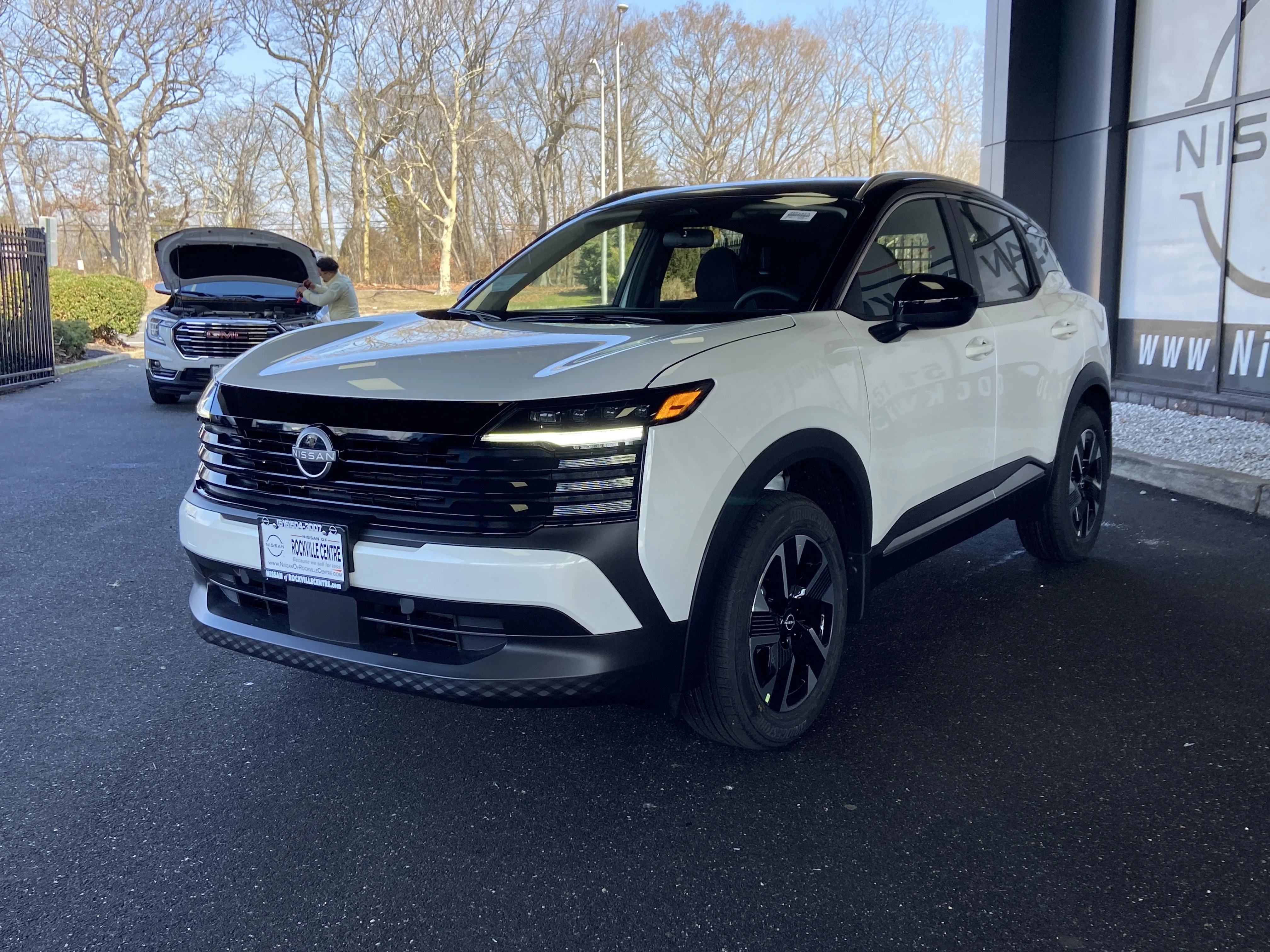 New 2026 Aspen White Tricoat/Super Black Nissan SV image 8