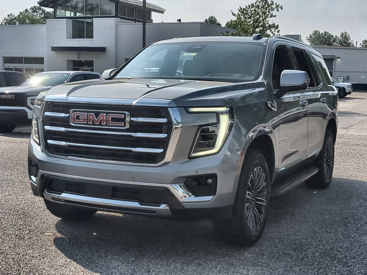 New 2026 Sterling Metallic GMC Elevation image 4