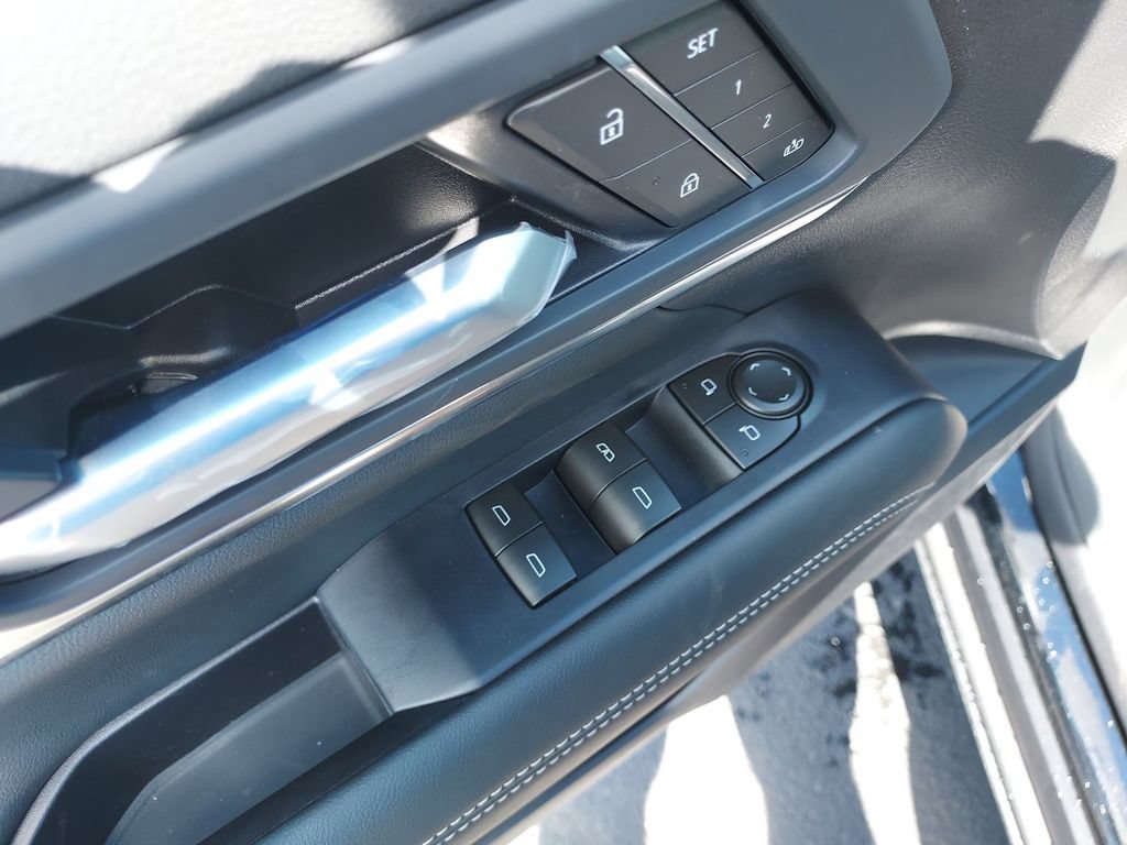 New 2026 Ebony Twilight Metallic GMC Elevation image 19
