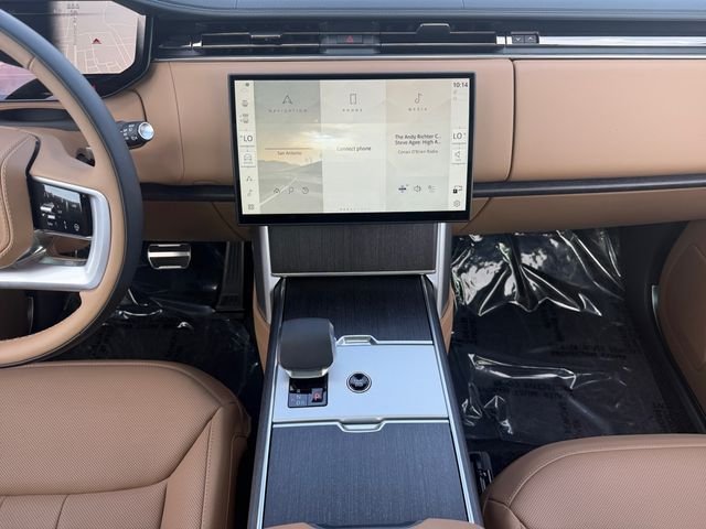 New 2026 Santorini Black Land Rover SE image 15