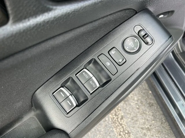 Used 2025  Honda Sport image 24