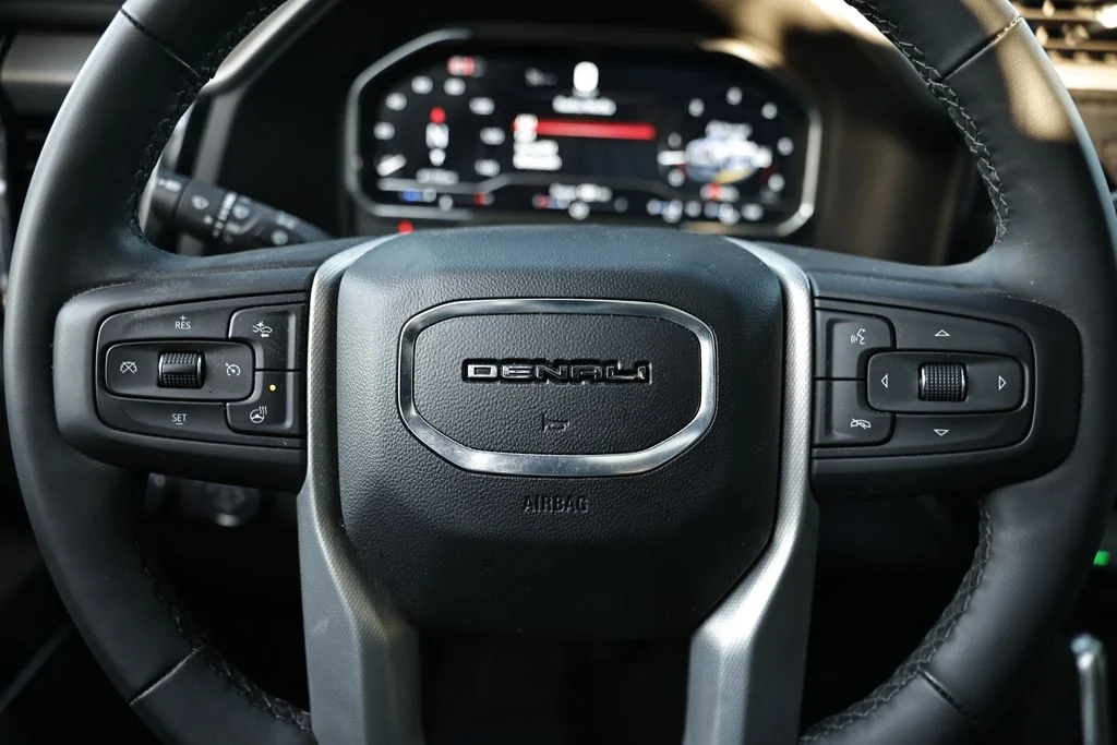 Used 2025 Black GMC Denali image 14