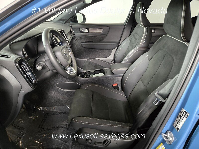 Used 2023 Fjord Blue Metallic Volvo Twin Plus image 13