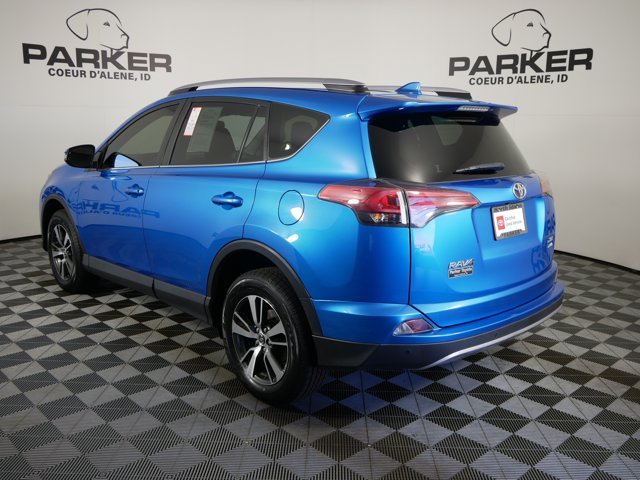 Used 2017 Electric Storm Blue Toyota XLE w/ Convenience Pkg image 7