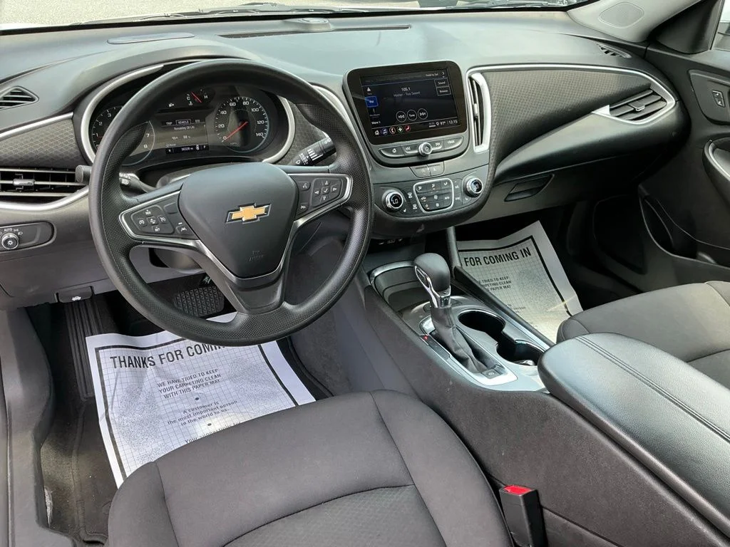 Used 2024 White Chevrolet LT image 29