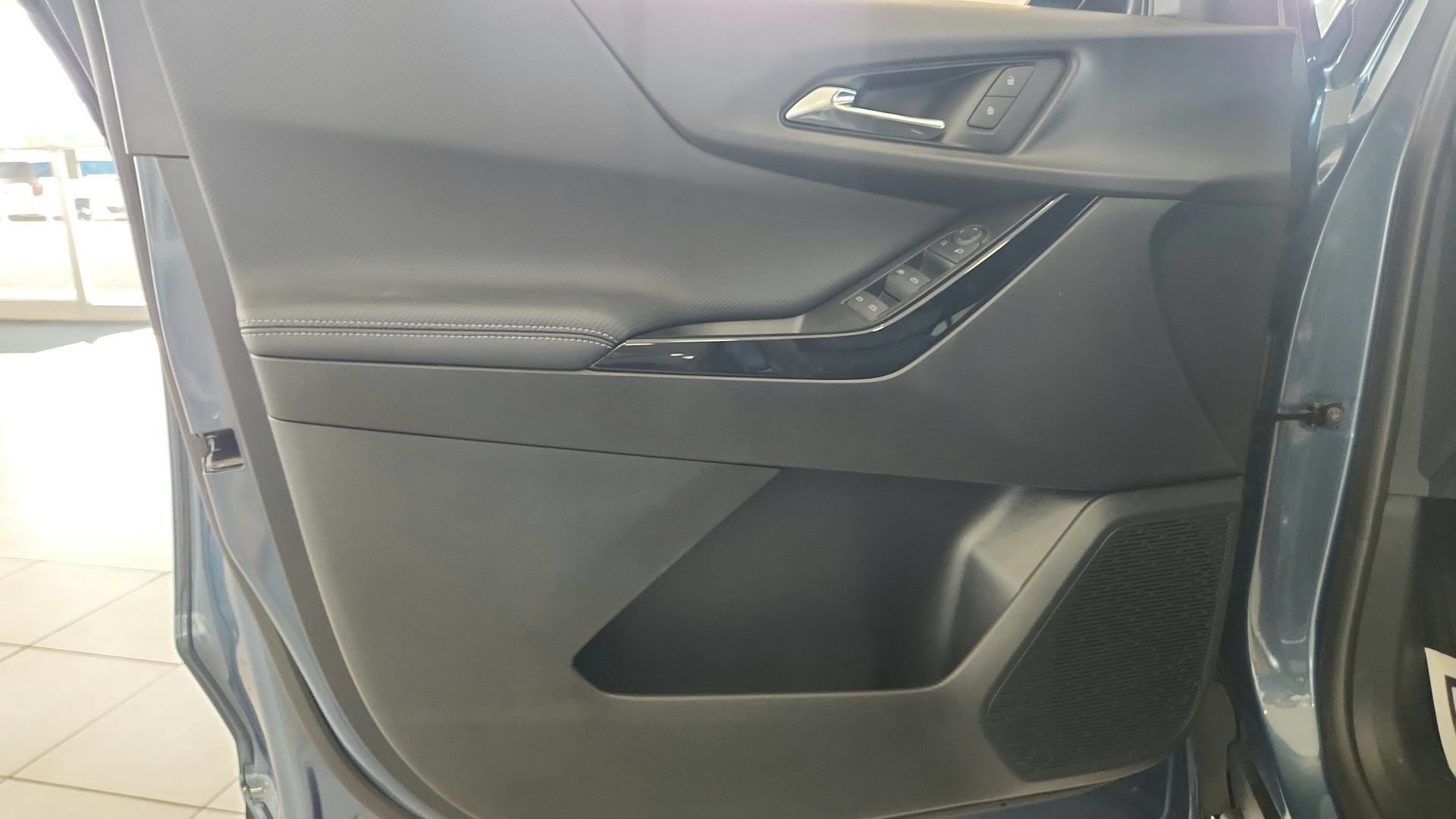 2027 Chevrolet Equinox LT - Photo 19