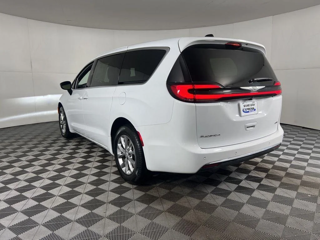 Used 2026 Bright White Clearcoat Chrysler Select image 6