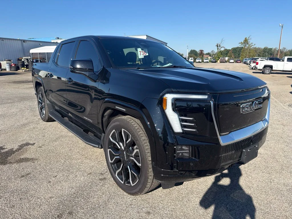 Used 2025 Black GMC Denali image 7