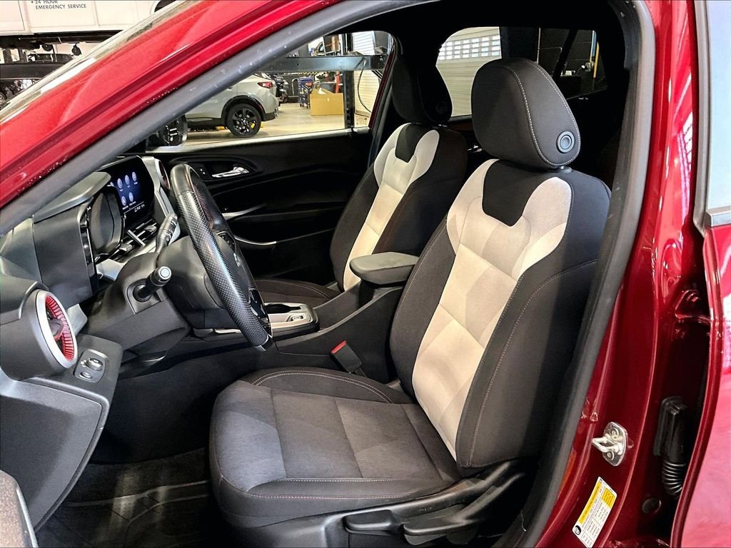Used 2024 Red Chevrolet 1RS image 10