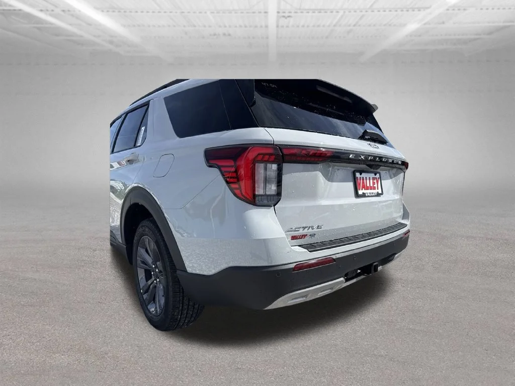 New 2027 Avalanche Gray Ford Active image 13