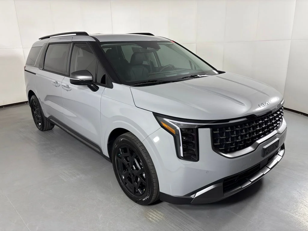 New 2027 Silver Kia EX image 2