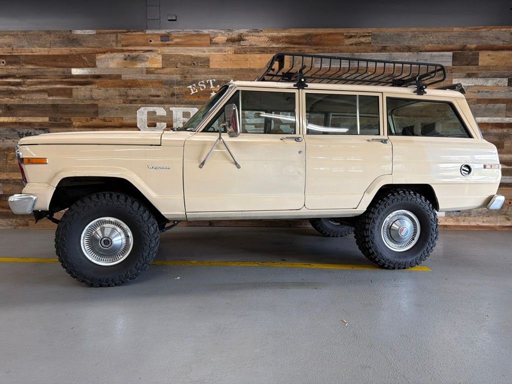 Used 1985  Jeep Base image 10