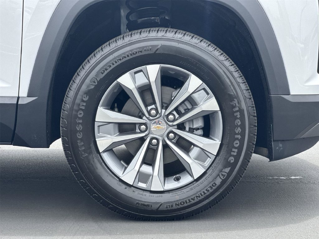 New 2026 Summit White Chevrolet LT image 36