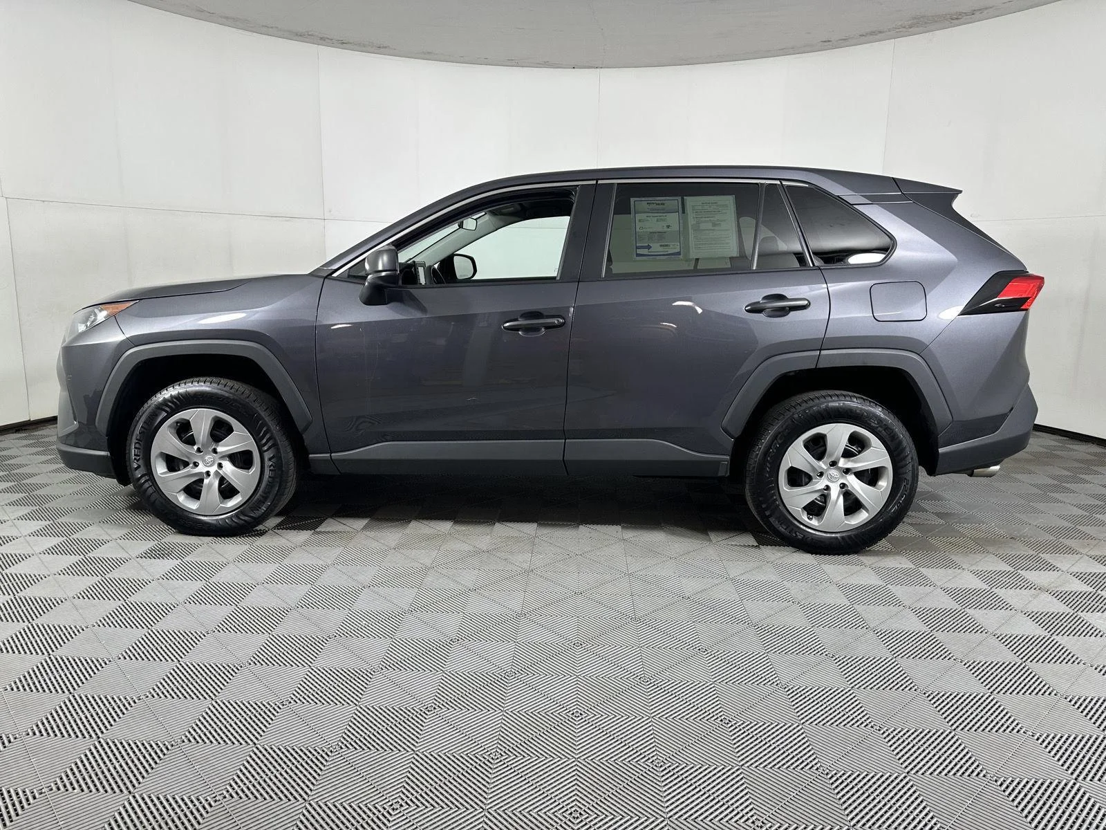 Used 2022 Magnetic Gray Metallic Toyota LE image 16