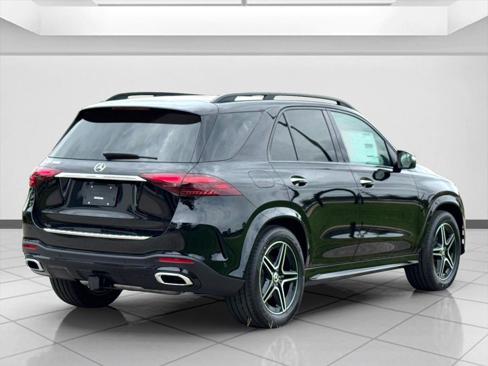 New 2025 Black Mercedes-Benz GLE 350 image 3