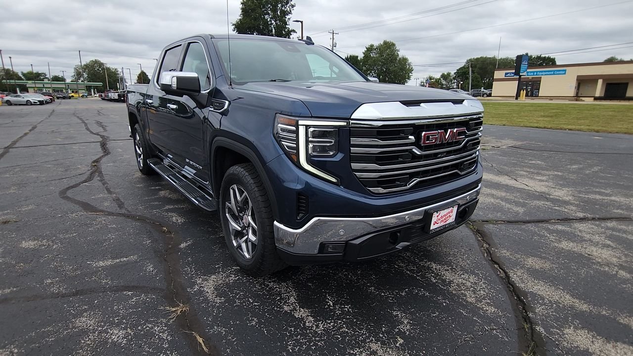 Used 2022 Blue GMC SLT image 2