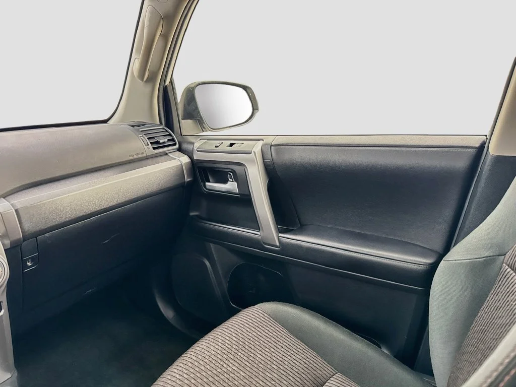 Used 2022 White Toyota Trail image 27