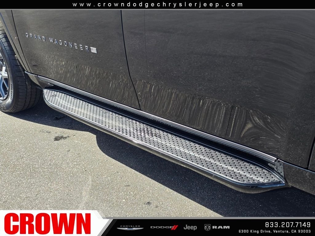 New 2026 High Gloss Black Exterior Paint Jeep Limited Altitude image 10