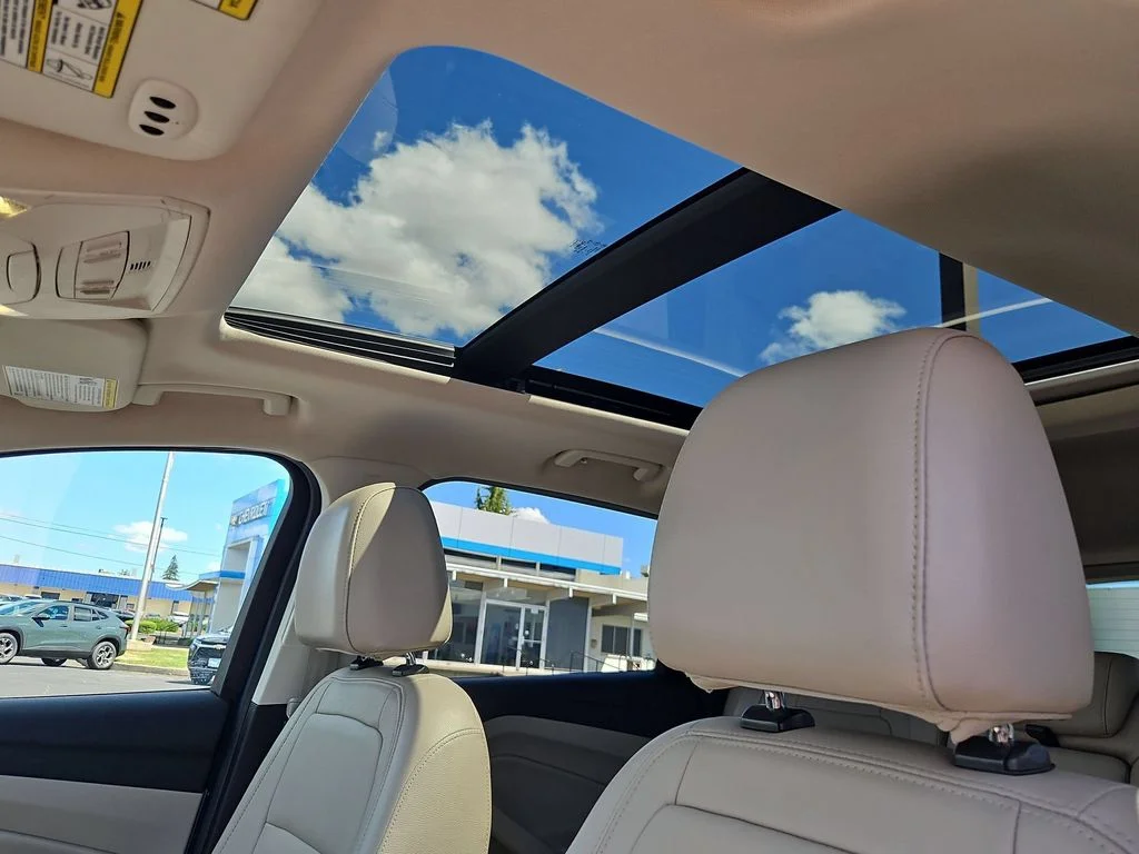 Used 2017 Lightning Blue Metallic Ford Titanium image 33