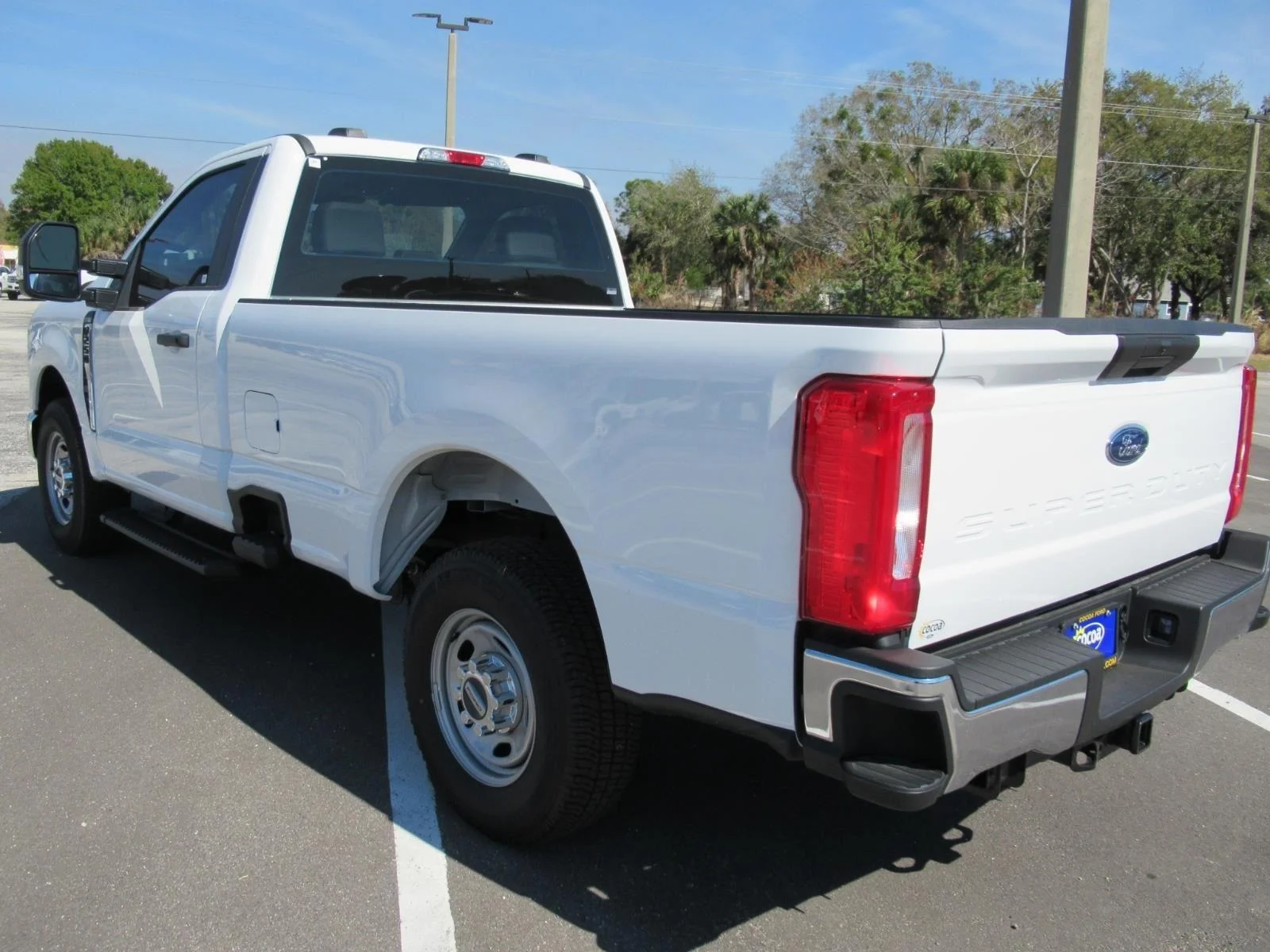 New 2024 Oxford White Ford F-250® XL image 5