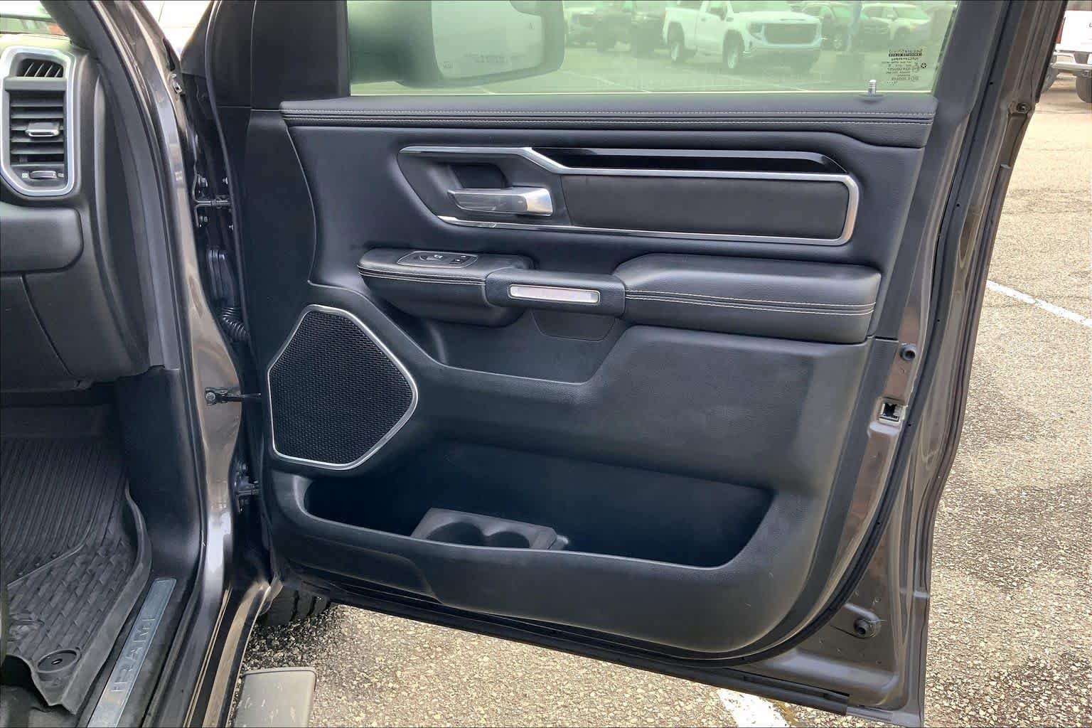 Used 2020 Granite Crystal Metallic Clearcoat Ram Laramie image 22