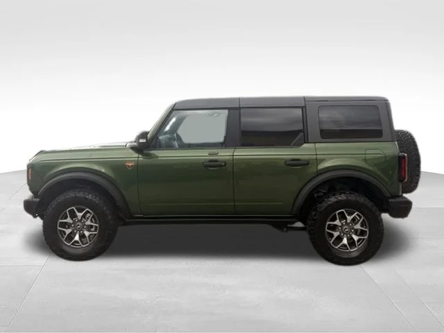 Used 2023 Green Ford Badlands image 4