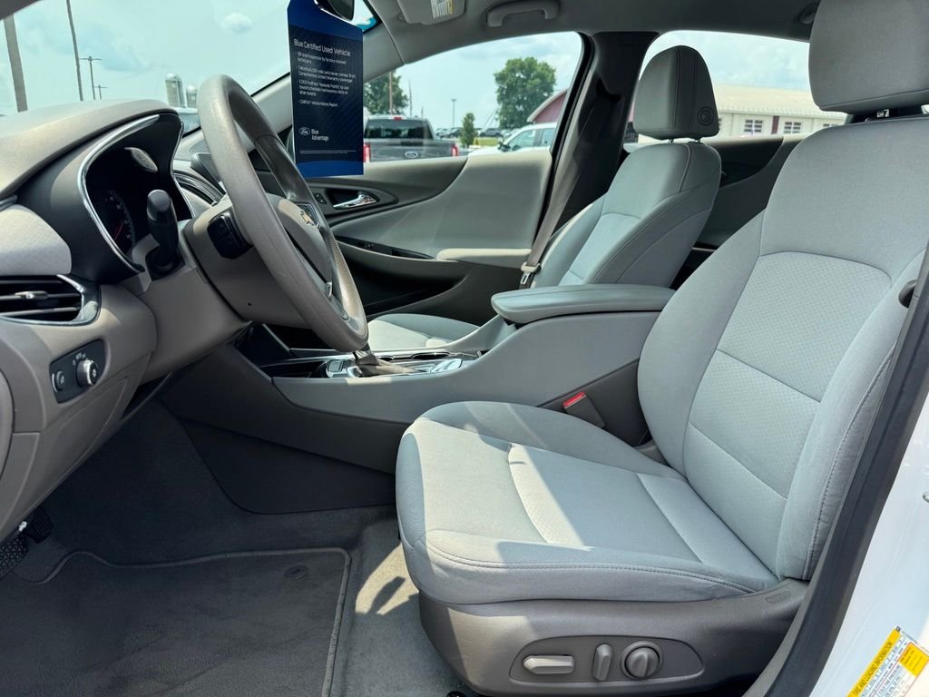 Used 2019 Summit White Chevrolet LT image 11