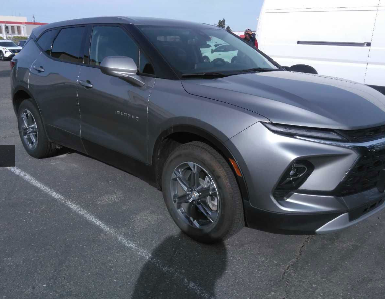 2025 Chevrolet Blazer 2.0T 2LT AWD's photo