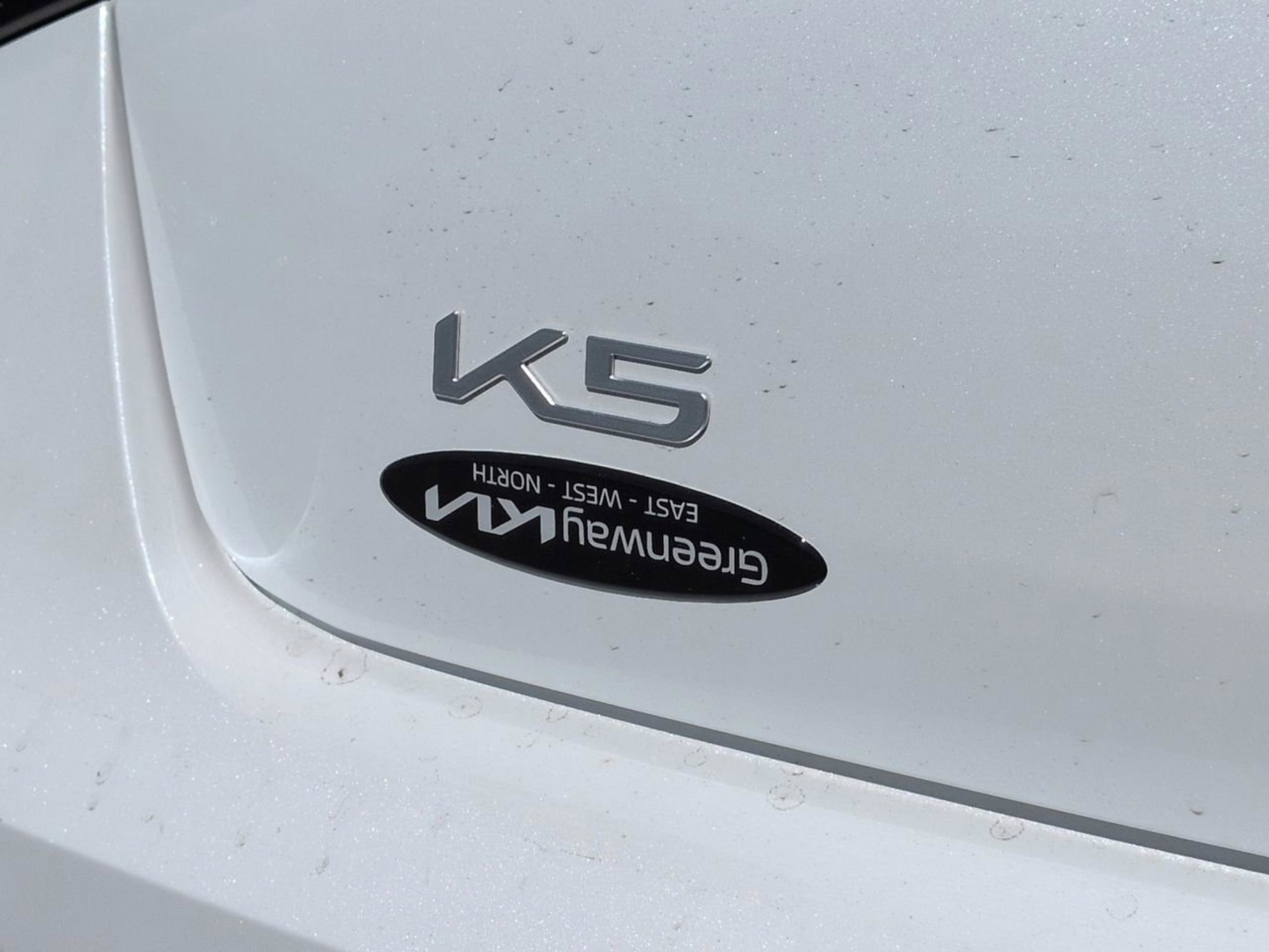 New 2026 Snow White Pearl Kia GT-Line FWD image 32