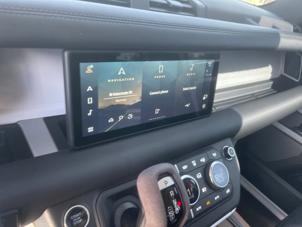 Used 2020 White Land Rover HSE image 5