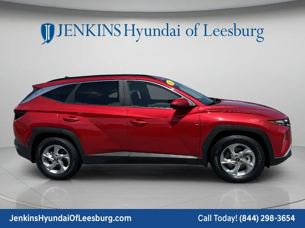 Used 2023 Red Hyundai SEL image 3
