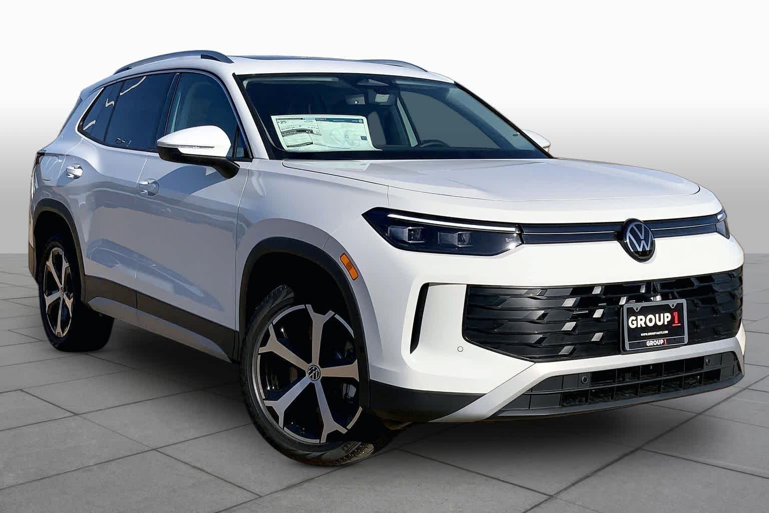 New 2026 Pure White Volkswagen SE image 2