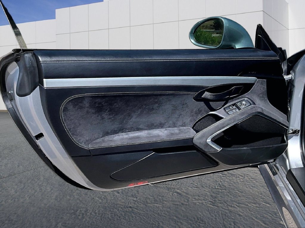 Used 2016 Silver Porsche GT4 image 19
