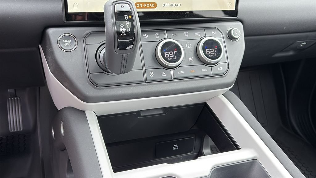 New 2026 Woolstone Green LAND ROVER S image 21