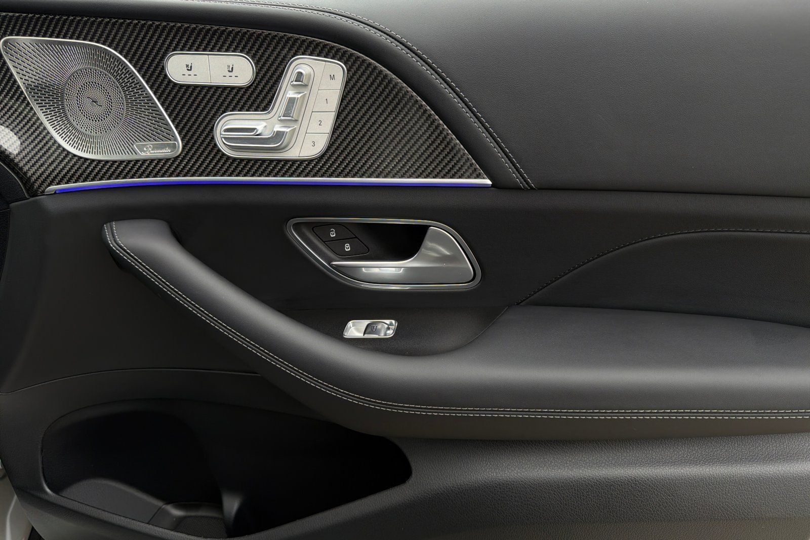 New 2026 MANUFAKTUR Alpine Grey Mercedes-Benz GLS 63 AMG® image 35