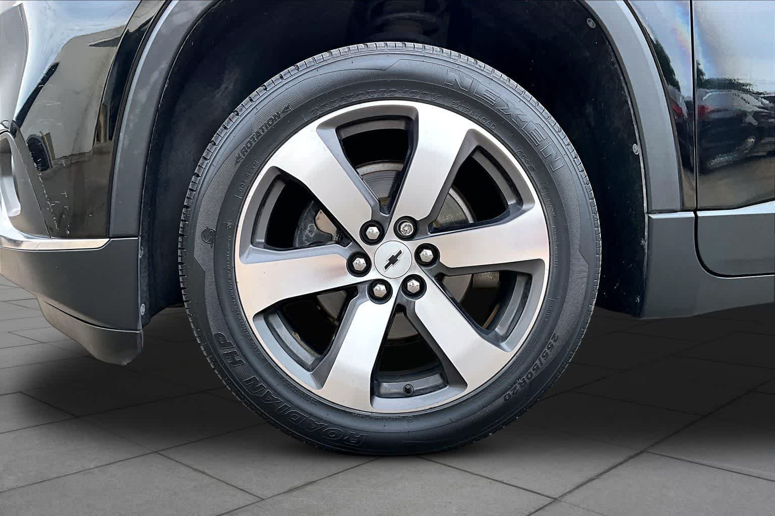 Used 2018 Mosaic Black Metallic Chevrolet LT Leather image 11