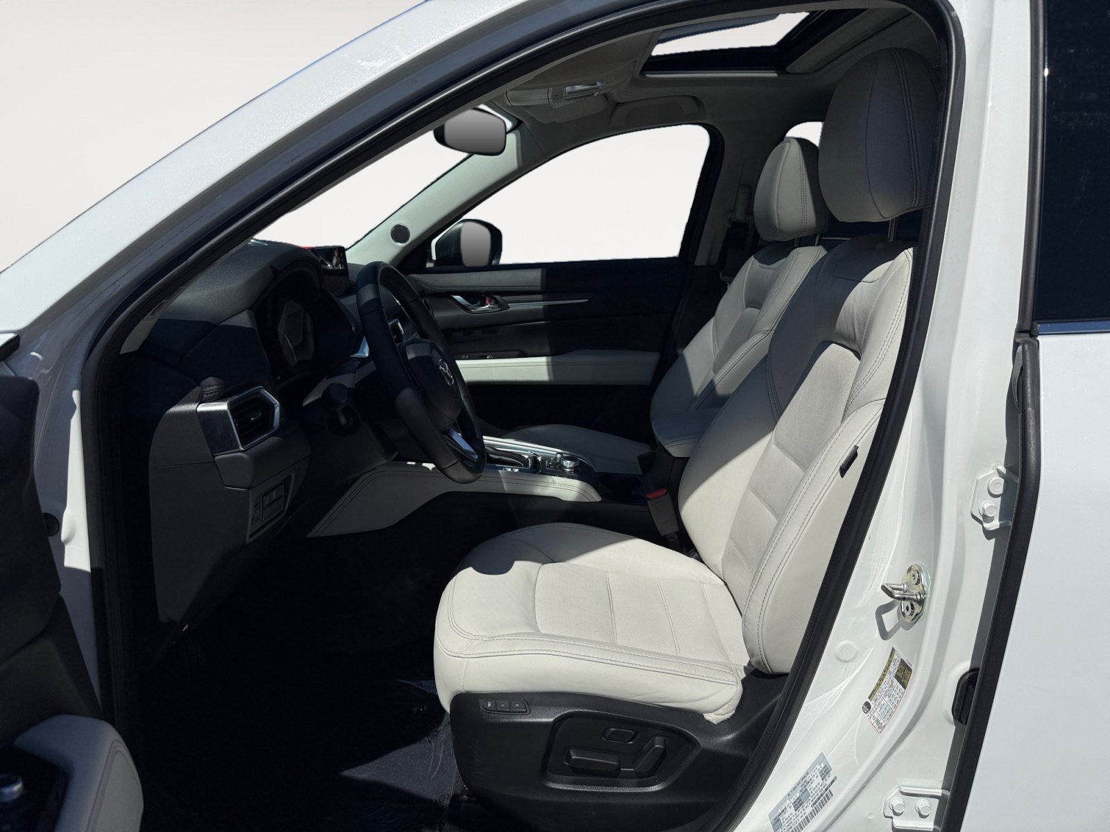 Used 2019 Snowflake White Pearl Mica Mazda Grand Touring image 10
