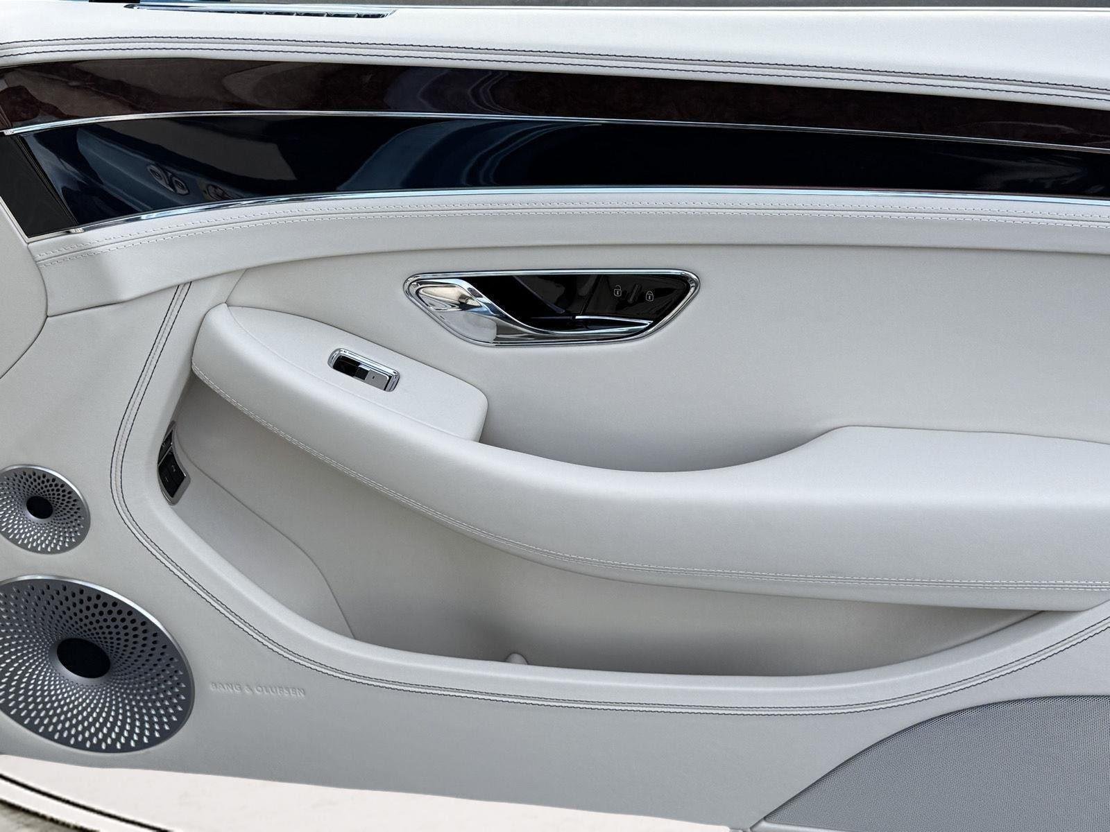 2026 Bentley Continental GTC Base - Photo 24