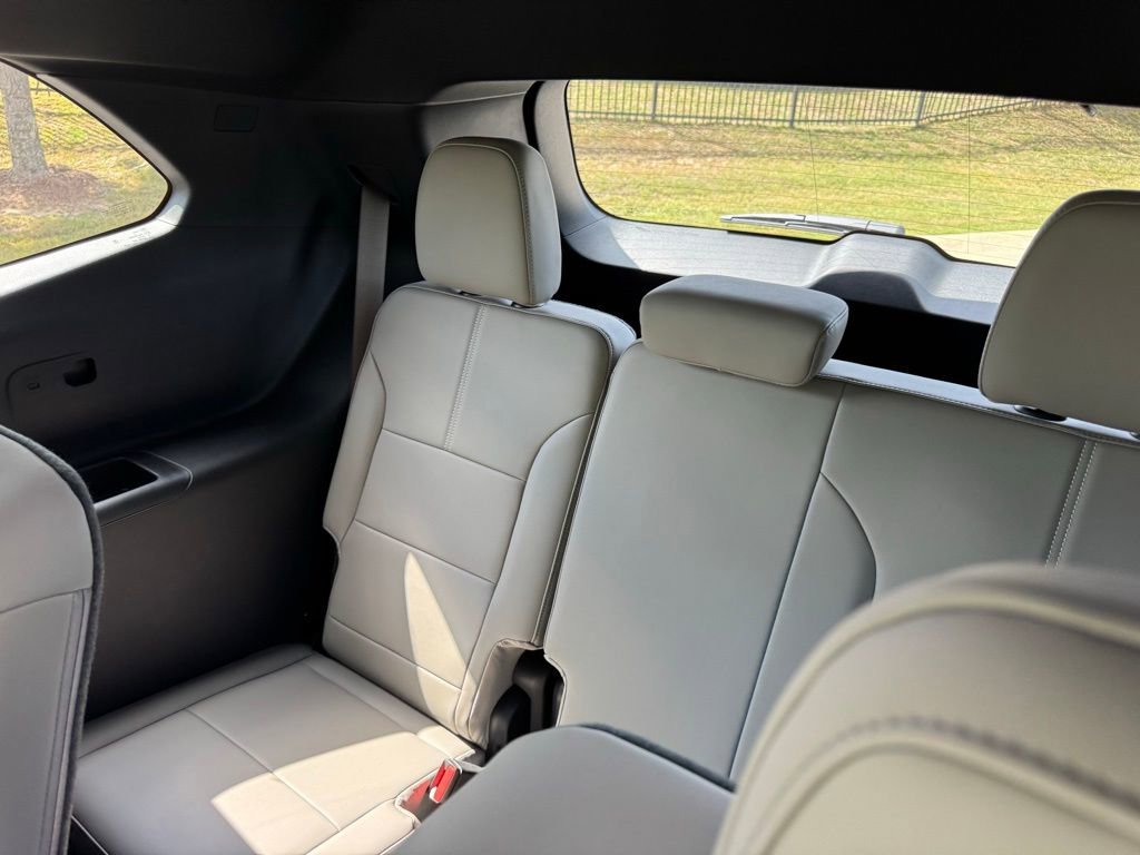 2026 GMC Acadia Elevation - Photo 23
