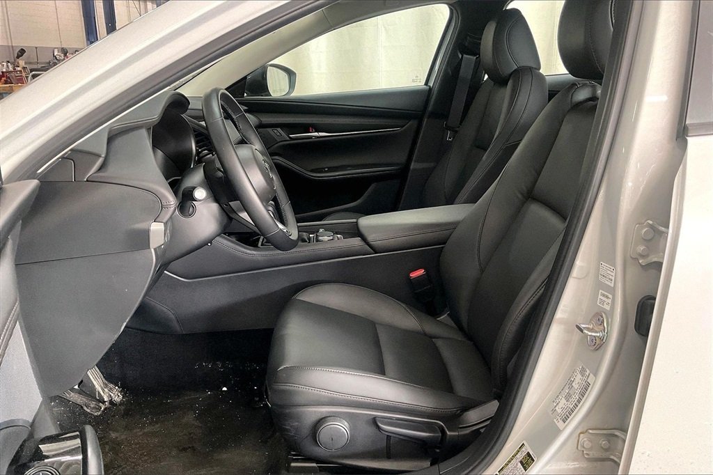 2025 MAZDA MAZDA3 - Image 24