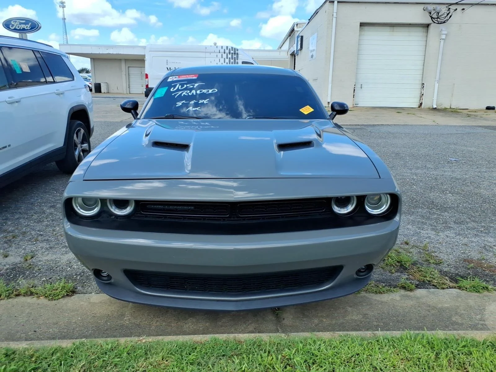 Used 2018 Destroyer Gray Clearcoat Dodge SXT image 2