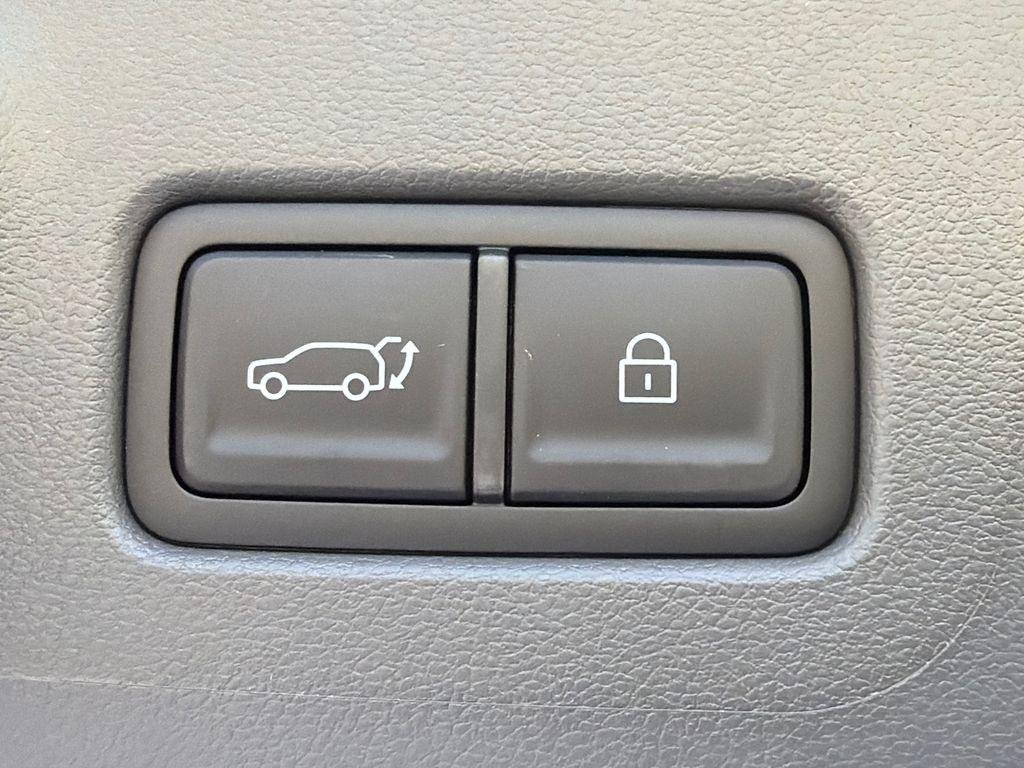 New 2026 White Hyundai SE image 19