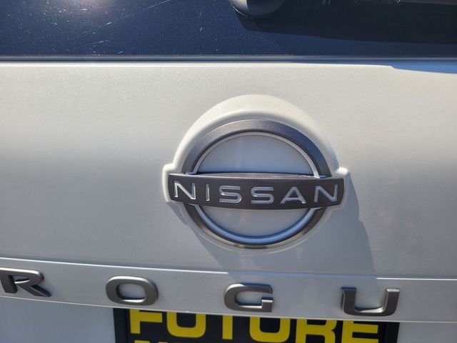 Used 2025 White Nissan SV image 10