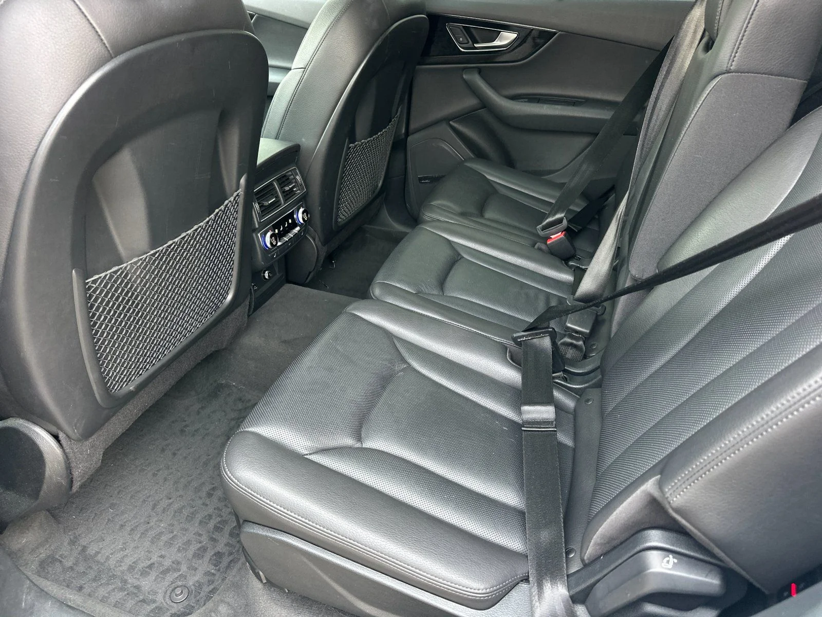 Used 2019 Glacier White Audi 55 Prestige image 11