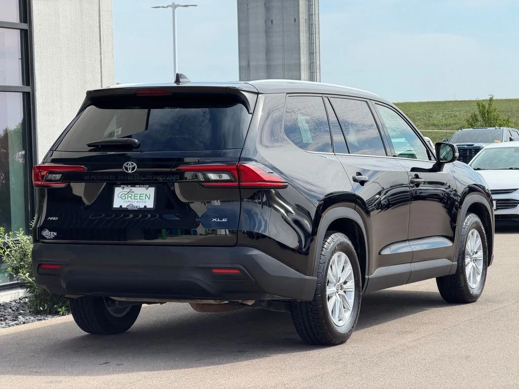 Used 2025 Black Toyota XLE image 5