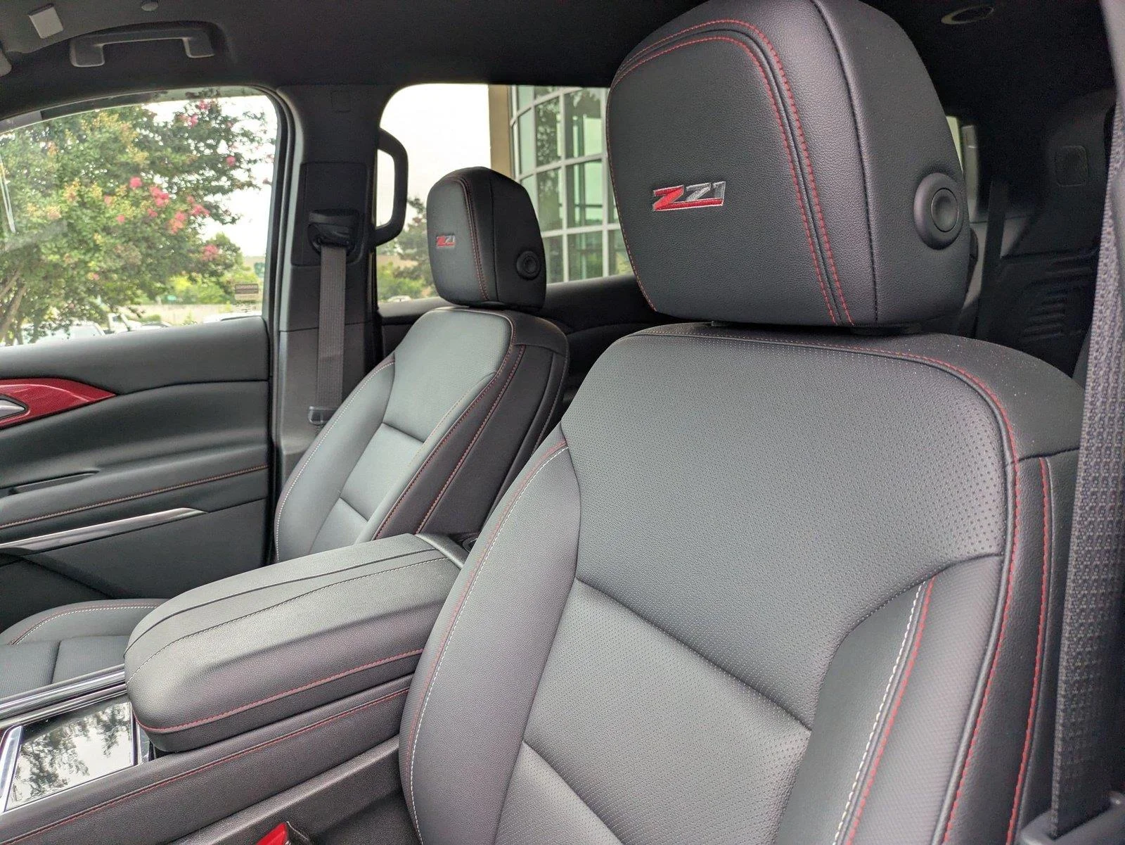 Used 2024 Summit White Chevrolet AWD Z71 image 14