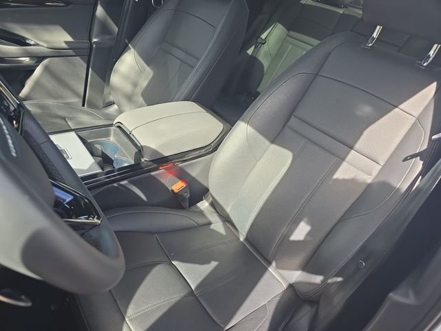 Certified Used 2025 White Land Rover S image 18