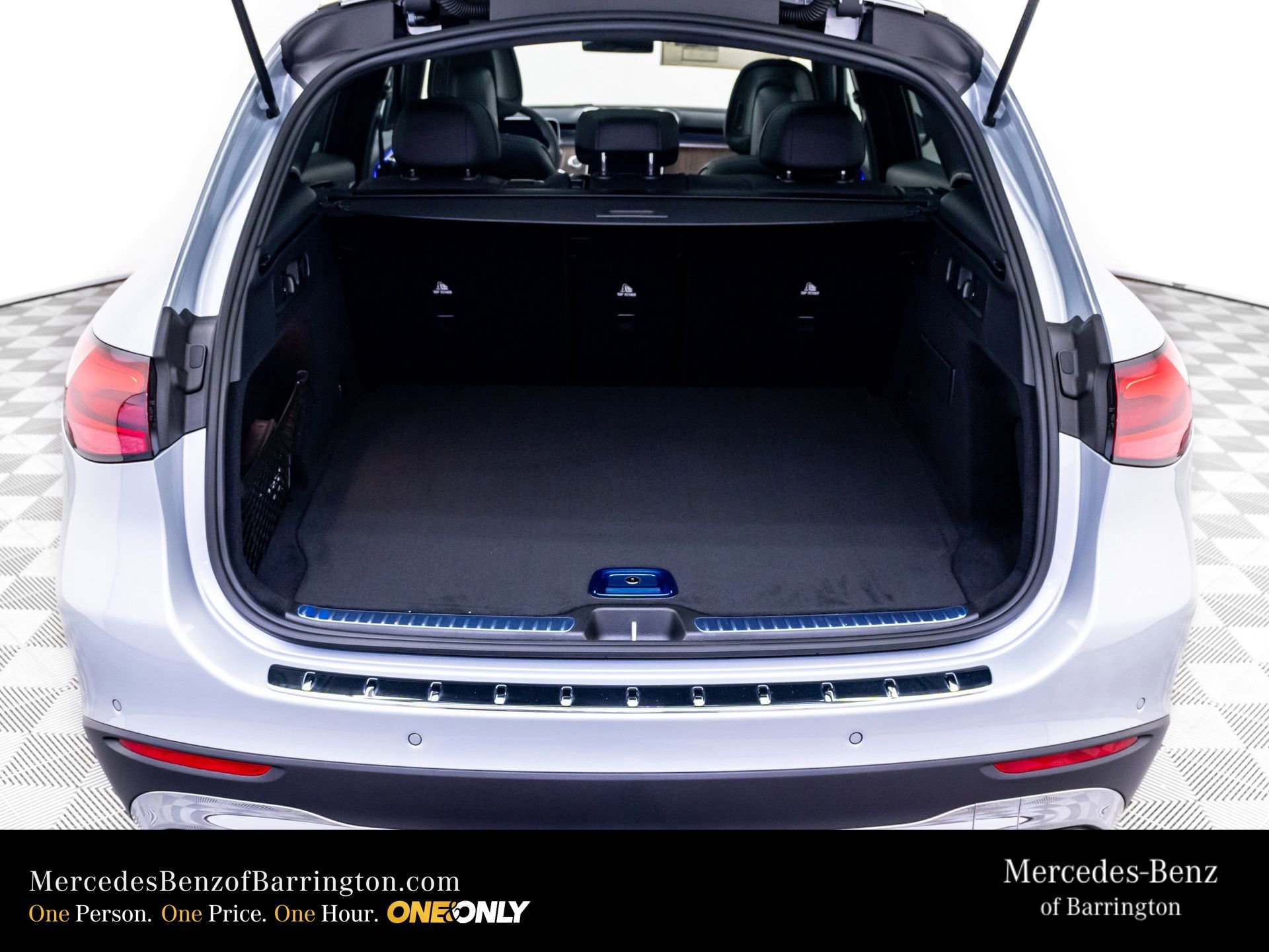 New 2026 Cirrus Silver Metallic Mercedes-Benz GLC 300 image 77
