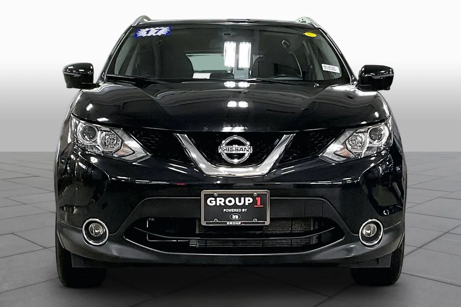 Used 2017 Magnetic Black Nissan SV image 4